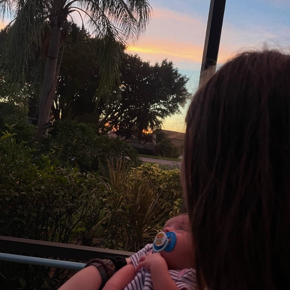 Meet your Posher, Lauren - Picture 1 of 1